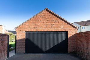 Double Garage - click for photo gallery